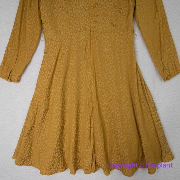 Ann Taylor Cheetah Jacquard Faux Wrap V-neck Light Lined‎ Belted Dress, size 18 - Picture 12 of 16